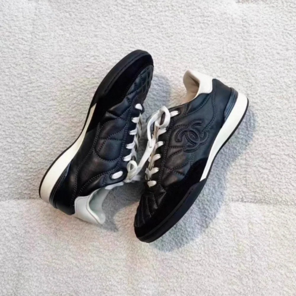 CHANEL Black and White Quilted Ankle Booties - Picture 4 of 7